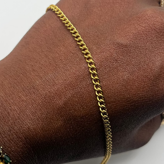 Nose to Ear Chain (single)